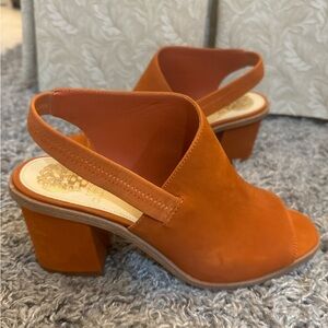 Vince Camino terra-cotta suede open toed chunky heel size 9, like new condition
